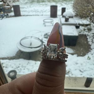 Selling because this Set was a little larger than I could wear every day